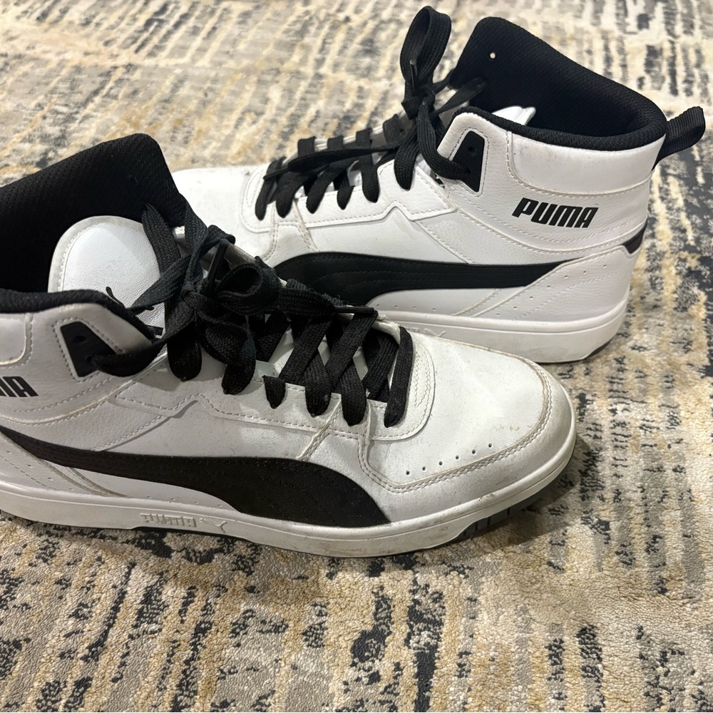 Puma Men's Black and White Sneakers 10.5